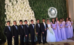 娱乐吃瓜君外国婚礼,娱乐吃瓜君揭秘外国婚礼的独特魅力