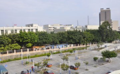 东莞广仁驾校,规模庞大，实力雄厚，学员口碑佳